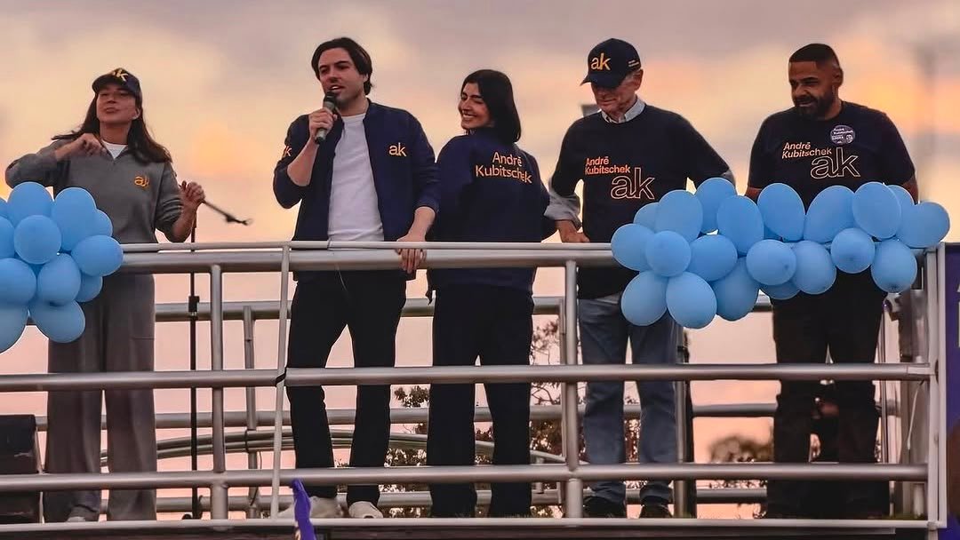 André Kubitschek: Campanha ganha as ruas de Taguatinga com adesivaço no Taguaparque