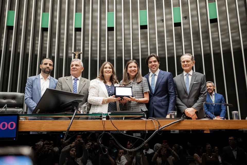 O Legado que Não Para: Anna Christina Kubitschek, a Guardiã do Futuro de Brasília