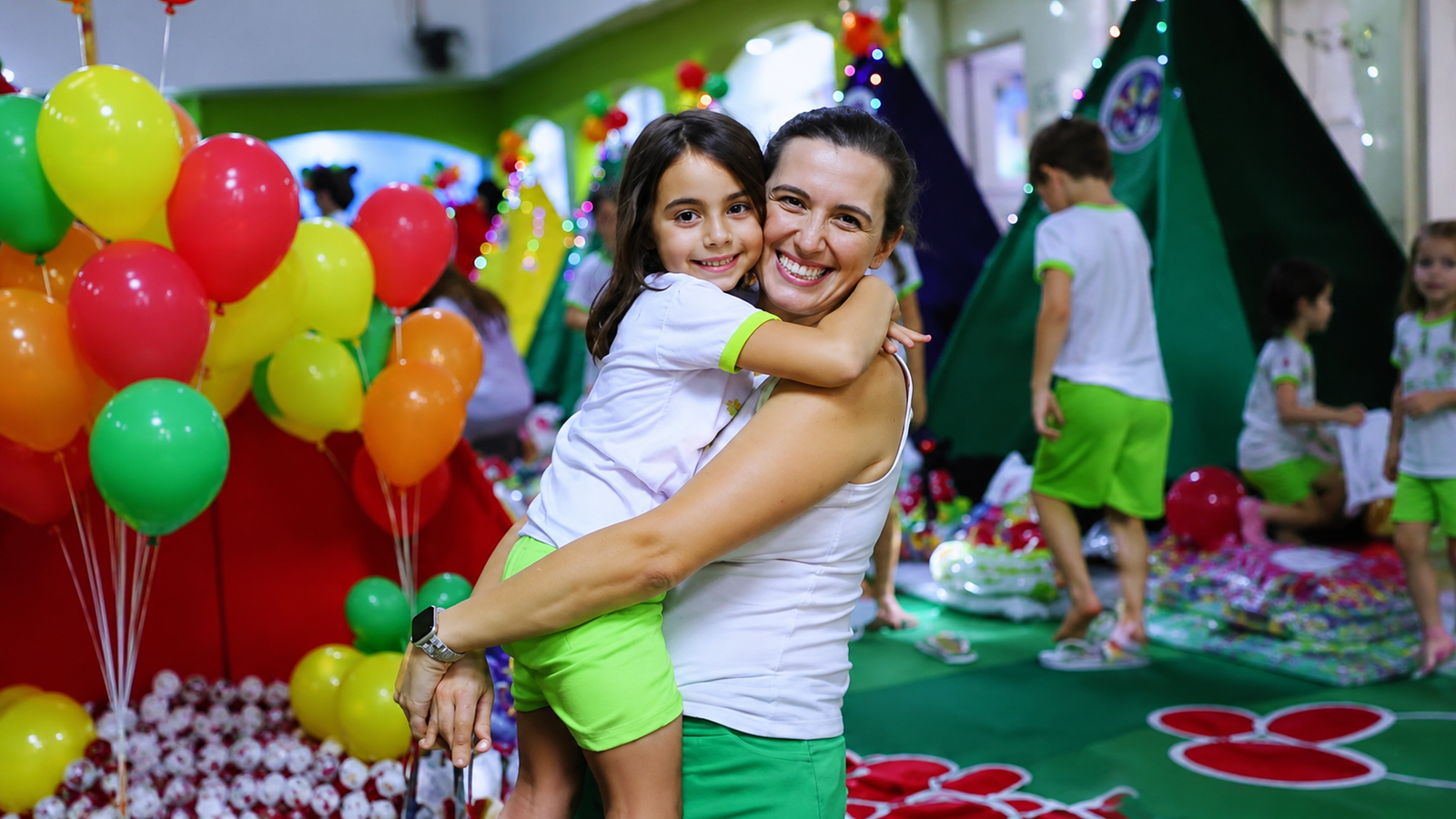 Me Põe na História promove Festa da Família com almoço, apresentações e diversão para crianças